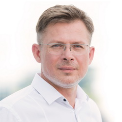 ПАНОВ Сергій